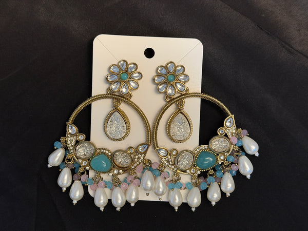 lavi pearl Chandbali