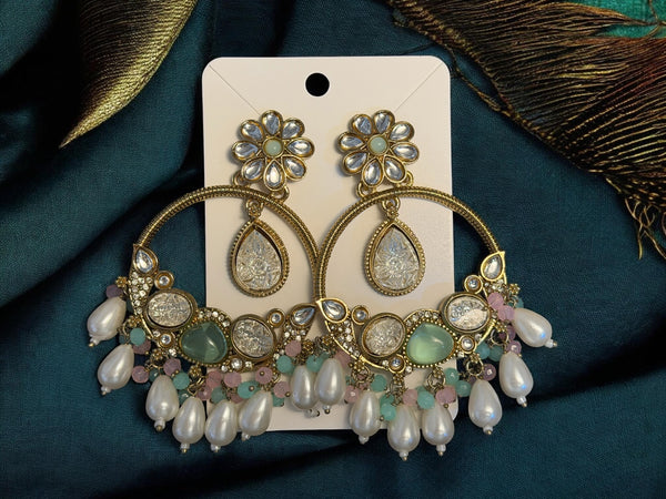 lavi pearl Chandbali
