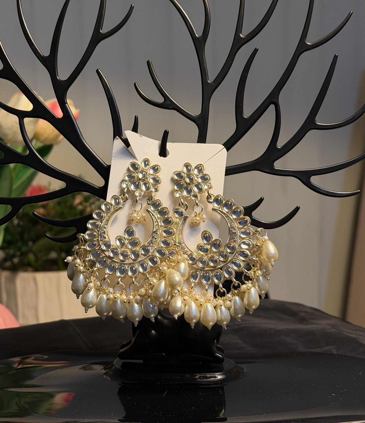 Lavi Pearl Chandbali