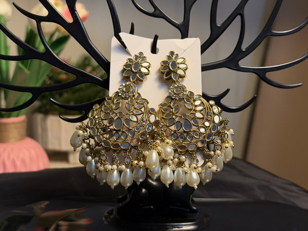Priya Mirror Chandbali